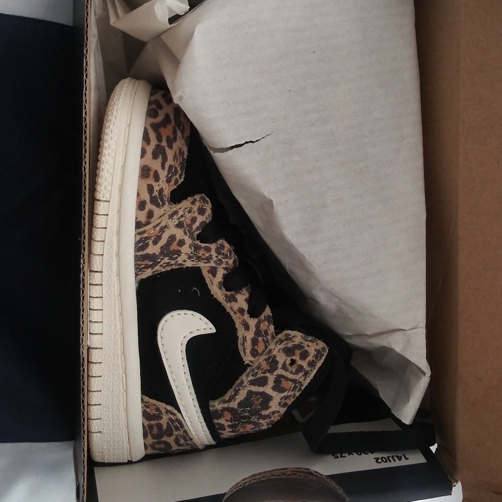 NIB 🔥 Toddler girl Nike Sz 4